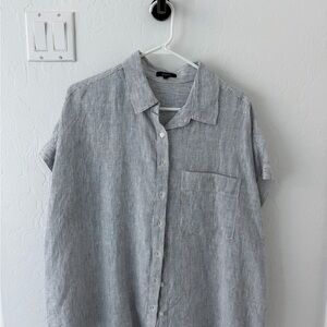 Quince Women's Striped Blue and White Button Down Shirt